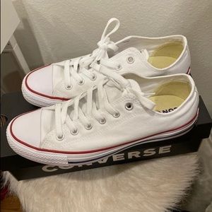 Converse war wants white size 10